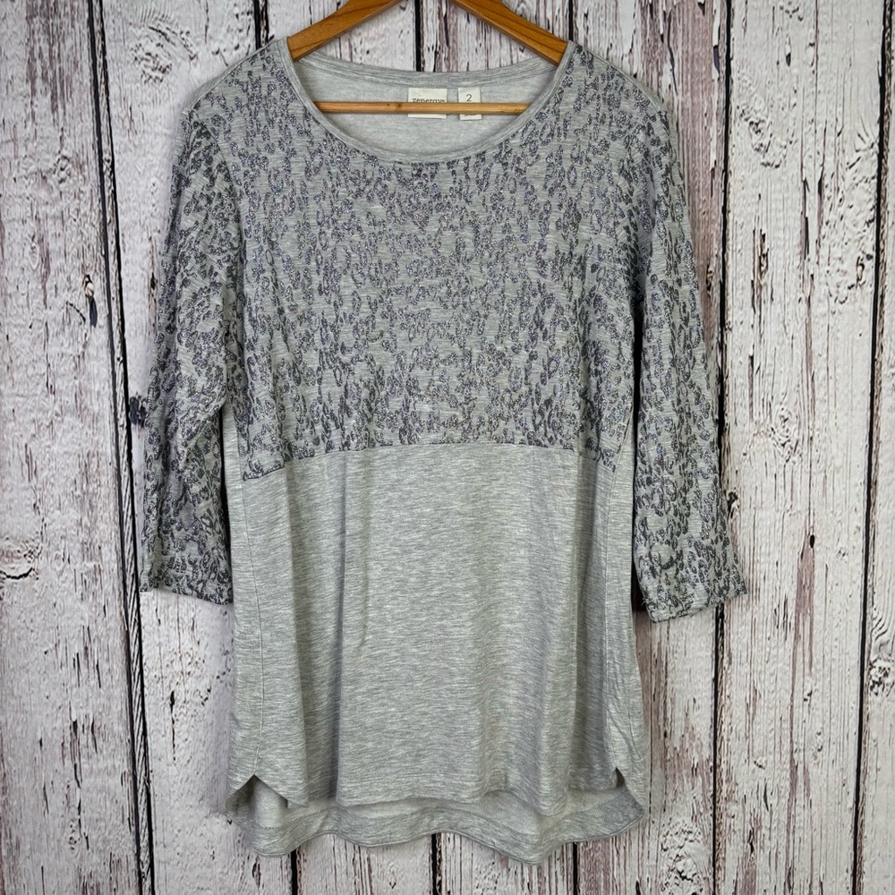 Zenergy by Chico’s 2 | Large Gray‎ Sparkle Animal
Print Tunic Top Rayon Spandex